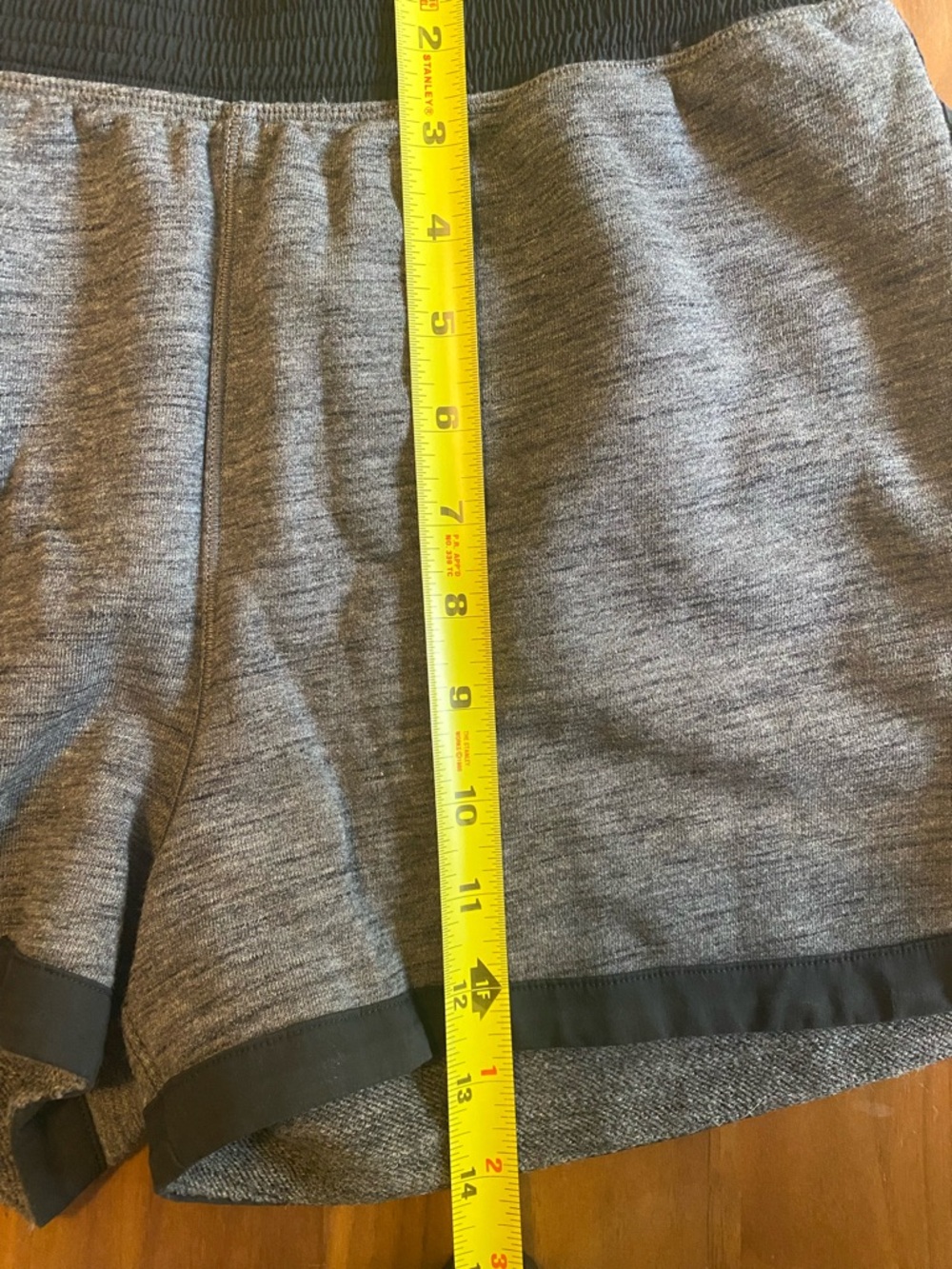 lululemon Varsity Heathered Gray Cotton shorts size 4 - Picture 8 of 8